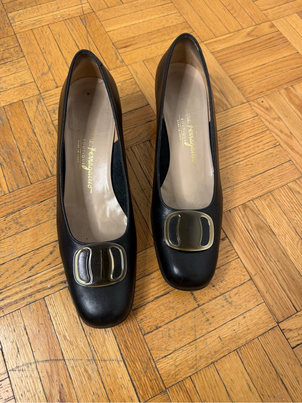 Salvatore Ferragamo Black Leather Pumps with Gold-Tone Buckle - Picture 2 of 9